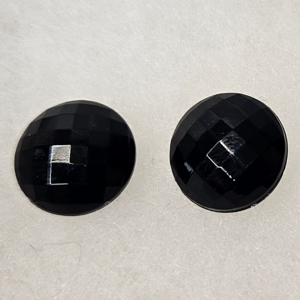 Black round geometric pierced earrings